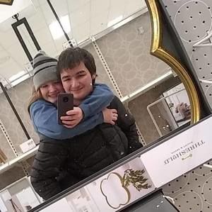 Meet your Posher, Alex